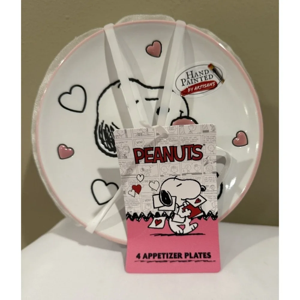 PEANUTS SNOOPY 2026‎ VALENTINE'S DAY SET OF 4 APPETIZER PLATES CHRISTMAS GIFT